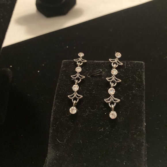 Baby Angel Wings necklace and earrings set - Picture 4 of 4